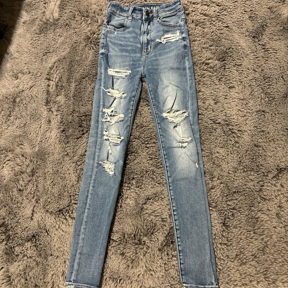 American Eagle Outfitters Light Blue Distressed Skinny Jeans